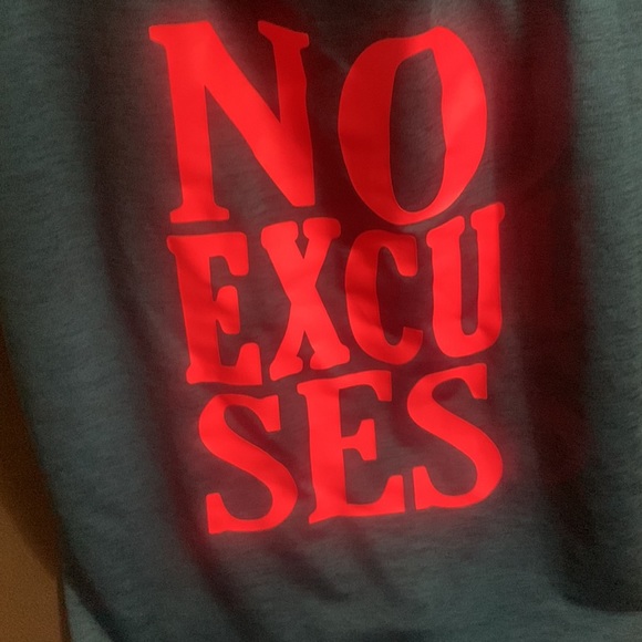 Athletic Works size L fitness top. Like new dry fit - Picture 5 of 9